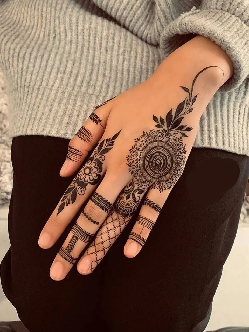 arabic-Mehandi Design